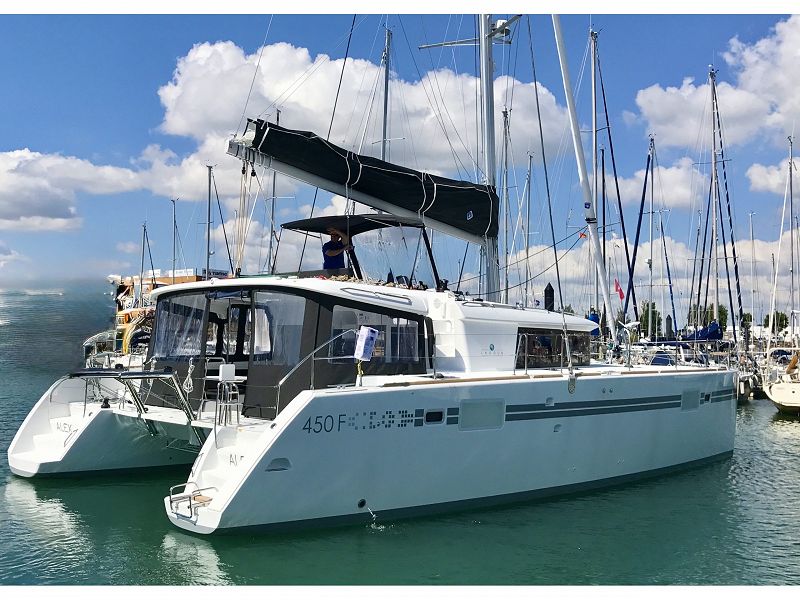Lagoon 450 'I' - Available for charter on Yachtaris